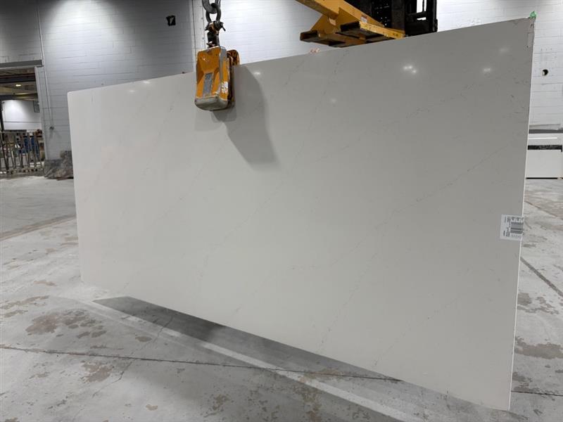 SILESTONE Eternal Statuario Jumbo Suede 